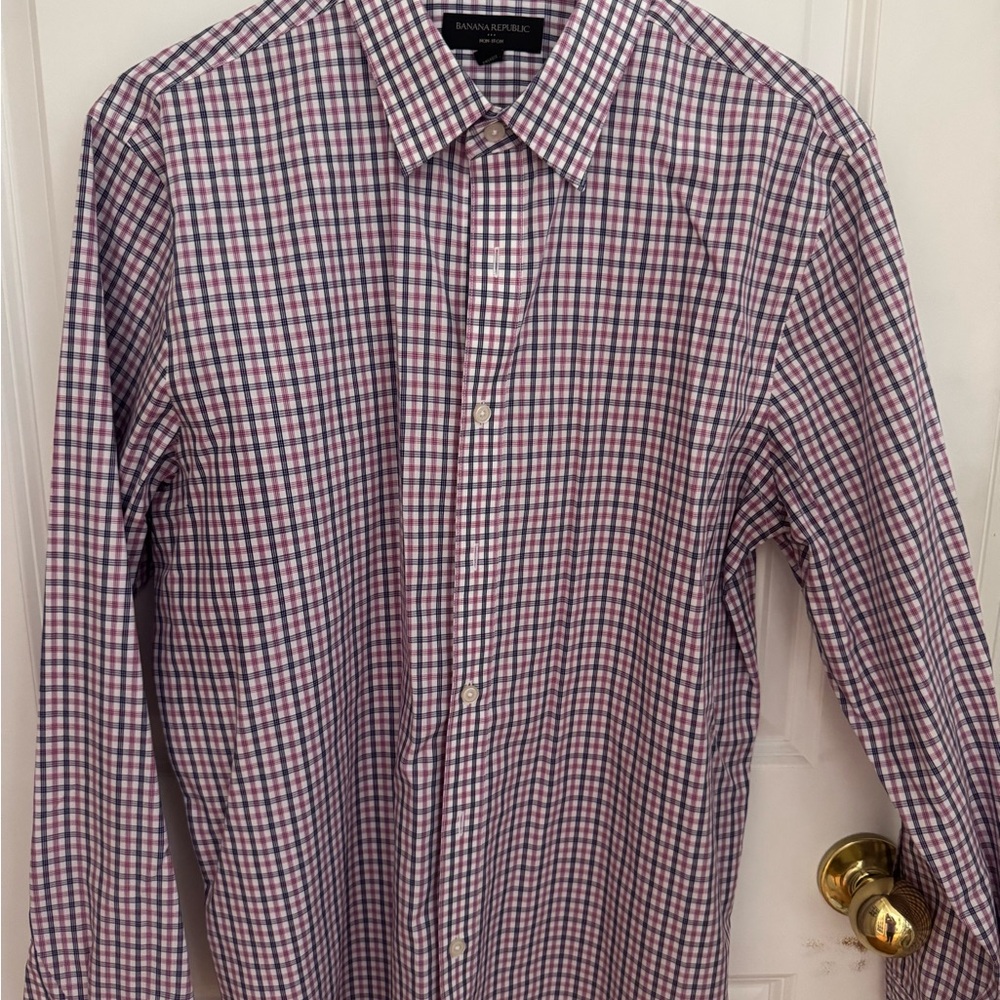 Banana Republic Men's Plaid Shirt Untucked Fit - Red and Blue